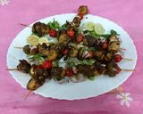 A picture of step 4 of Grilled baby potatoes and tomatoes with green chattny.