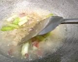 Foto langkah ke 3 dari resep Sop Ayam dan Baso (1206).