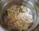 Foto del paso 2 de la receta: Crema de calabacita con chile poblano