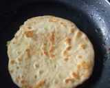 A picture of step 5 of Indian Aloo paratha.