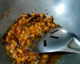 A picture of step 1 of Bhuna chivda murmura bhel.