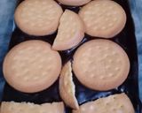 A picture of step 6 of Marie biscuits dessert ❤❤.
