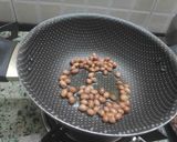 A picture of step 2 of Dry fruits heart.