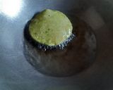 A picture of step 5 of Palak Puri.
