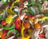 Foto del paso 2 de la receta: Fajitas de pollo con 3 pimientos