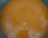 Foto del passaggio 2 della ricetta Minestrone di carote, porro, una zucchina e pomodorini 🍅