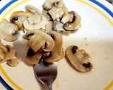 Foto del paso 3 de la receta: Fajitas de butifarra y bacon con champiñones