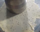 A picture of step 2 of Rose mathri.