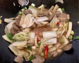 Foto langkah ke 4 dari resep Tumis Sawi Putih Bakso.