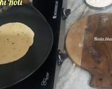 A picture of step 6 of Makki Ki Roti.