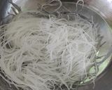 รูปขั้นตอนการทำที่ 1 ของ ผัดกะหล่ำปลีหมูวุ้นเส้น