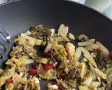 รูปขั้นตอนการทำที่ 5 ของ HOWTO - "ผักกาดดองเปรี้ยวผัดไข่" เมนูเด็ด วัตถุดิบน้อย