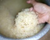 A picture of step 2 of Zarda / Meethay Chawal.