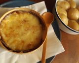 Foto del paso 2 de la receta: Queso Mont d´Or con vino blanco y ajo, al horno