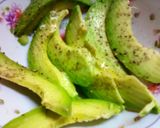 Foto del paso 2 de la receta: Bruschettas con palta ₍₍ ◝( ゚∀ ゚ )◟ ⁾⁾