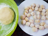 Tárkonyos csirkeraguleves burgonyagombóccal