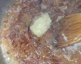 A picture of step 1 of Pyaz gosht.
