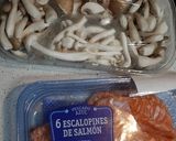 Foto del paso 1 de la receta: Escalopines de salmón con revuelto de champiñones 🍄