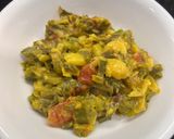 A picture of step 2 of Spring onion with besan.