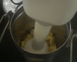 A picture of step 1 of Banana shake.