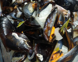 Foto del paso 3 de la receta: Mejillones al vapor/Músculs bullits amb ceba