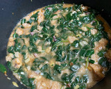 Foto del paso 3 de la receta: Sopa de ajo y espinacas