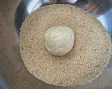 A picture of step 5 of Banana Cheese Pandesal.