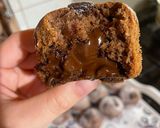 Tripla csokis-meggyes muffin recept fázis 4 fotója