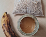 Foto del paso 1 de la receta: Galletitas de banana 🍪 fáciles 🍪 sin azúcares ni edulcorantes ni harina 🍪 sin balanza 🍪 3 ing