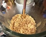 A picture of step 2 of Peanut butter banana smoothie but start from the peanut.