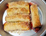 Foto langkah ke 6 dari resep Strawberry French Toast Roll-Ups.