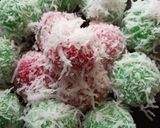 Foto langkah ke 8 dari resep Klepon simple strawberry & pandan.