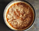 Foto del passaggio 4 della ricetta Crostata di albicocca e amaretti con frolla al rosmarino