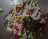 Foto langkah ke 3 dari resep 50. Tumis Cumi Pete Saus Tiram.