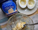 Foto del paso 4 de la receta: Huevos rellenos sin mayonesa (1)