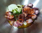 Foto del paso 2 de la receta: Ensalada templada de pulpo y remolacha