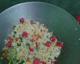 Foto langkah ke 4 dari resep Nasi goreng margarin.