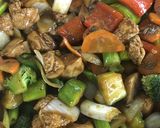 Foto del paso 6 de la receta: Pollo con vegetales en salsa de ostras