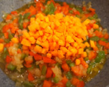Foto del paso 2 de la receta: Fideos de arroz chino con verduras y pollo