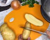 Foto del paso 4 de la receta: Merluza en piperrada con patatas gajo en MyCook Touch