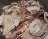 Foto langkah ke 2 dari resep Cumi asam manis.