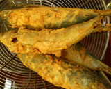 Foto langkah ke 5 dari resep Ikan Layang Goreng Tepung.