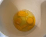 Une image de l'étape 10 de Flan aux fanes de carottes, oignons nouveaux, jambon et saint Moret.