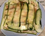 Foto del passaggio 4 della ricetta Zucchine marinate gravlax style