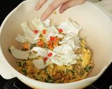 Foto langkah ke 5 dari resep Sohun Kuah Telur Pedas Devina Hermawan.