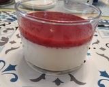 Une image de l'étape 4 de Panna cotta à la rose, coulis framboise.