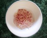 ડુંગળીનું લચ્છા સલાડ (Onion's Lachchha Salad recipe in gujarati) રેસીપી સ્ટેપ1ફોટો