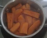 A picture of step 1 of Brown Pumpkin Chapati.