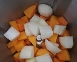 Foto del paso 1 de la receta: Sopa de calabaza y nabos con repollo
