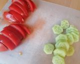 Φωτογραφία βήματος 1 της συνταγής Vegetarian snack με αγγούρι και ντομάτα